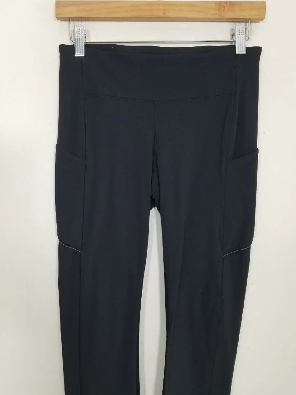 Lululemon Legging with Side Pockets Black Size 6